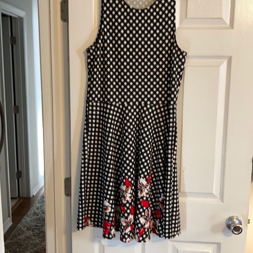 Sleeveless dress